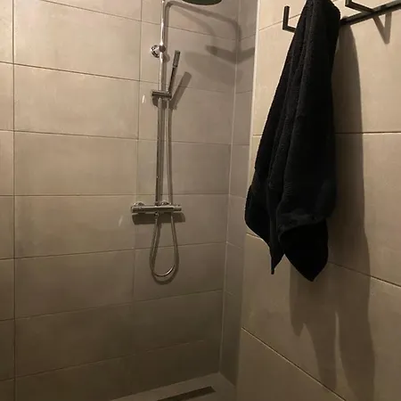 Huusje18 *
