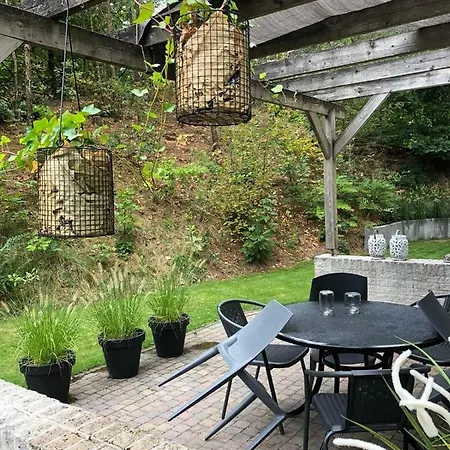 Huusje18 *